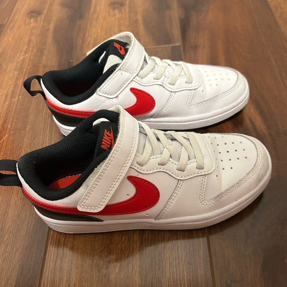 Nike Court Borough Low